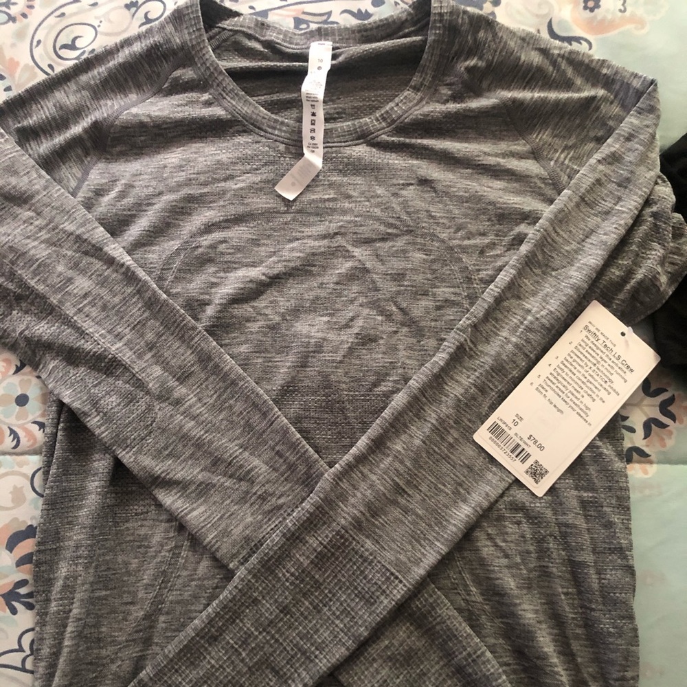 NWT lululemon size 10 LS Swiftly Tech